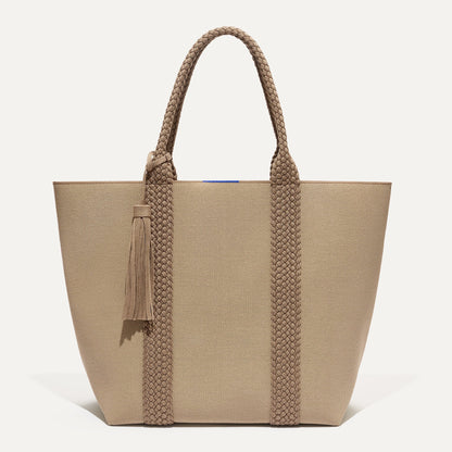 PLP |The Lightweight Tote in Caramel Twist shown from the front.