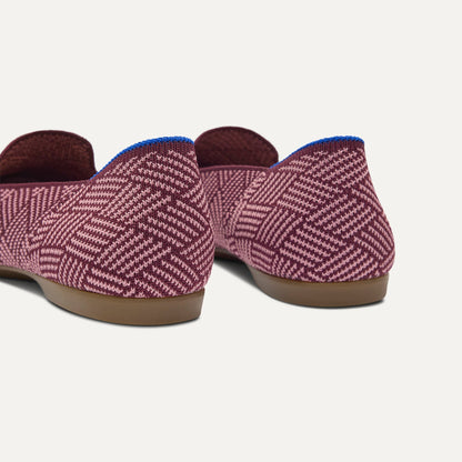 Close up of the heel of The Daily Loafer in Fig Zig Zag, with Rothy's signature blue halo.